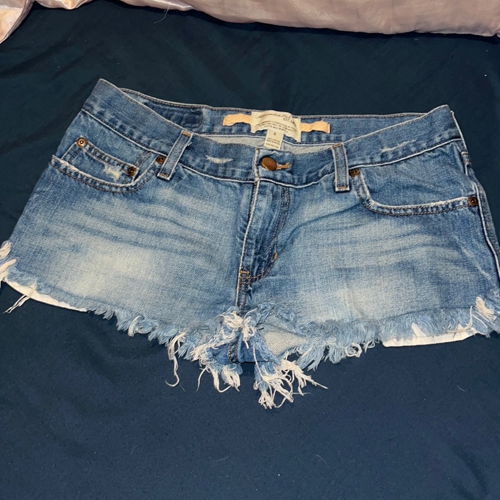 Abercrombie & Fitch denim shorty shorts